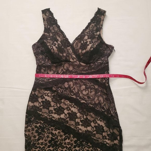 Windsor Women’s Black Scallop Lace Lined Surplice Bodycon Mini Dress Size 9/10 - Picture 12 of 15